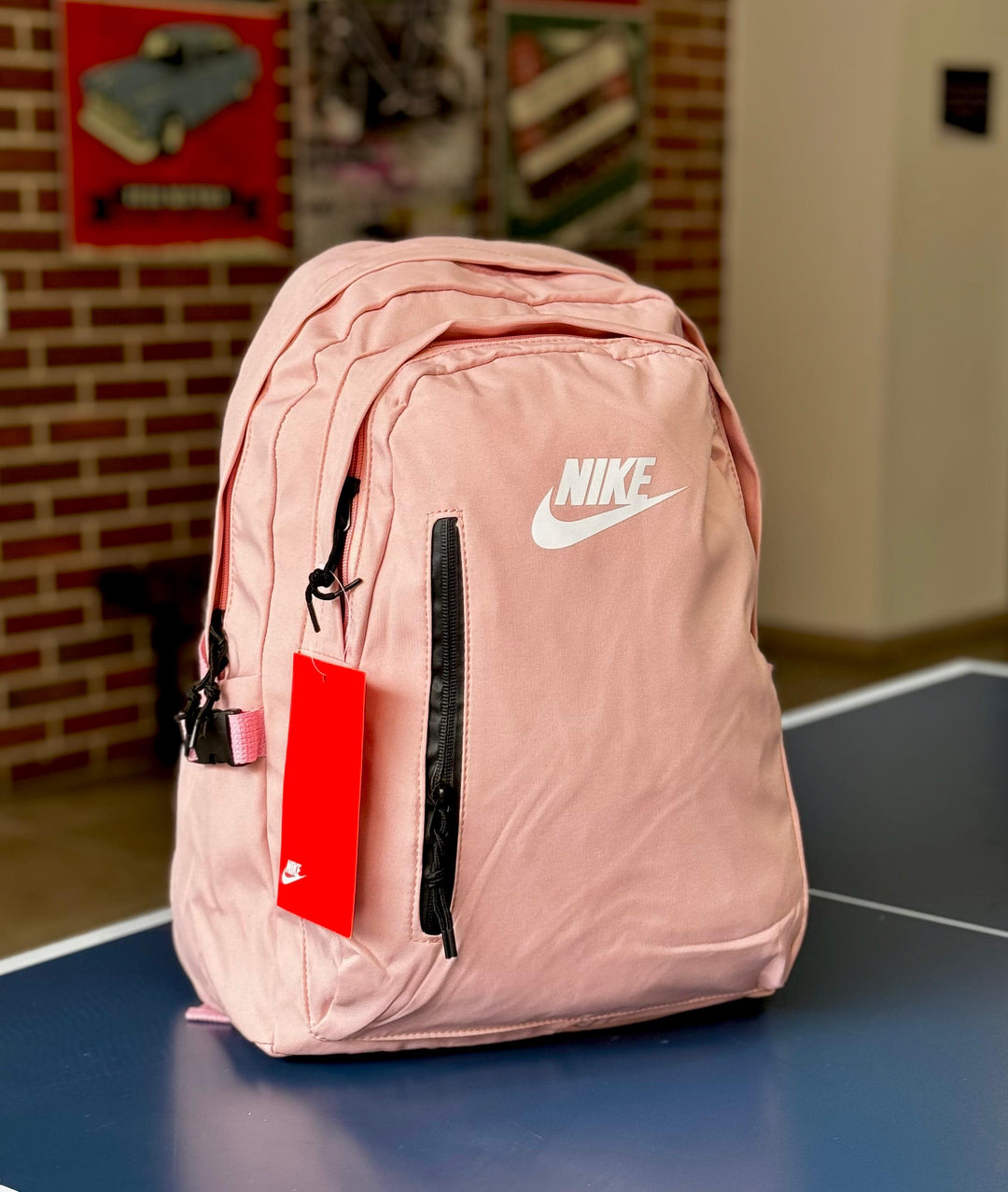 Morrales que Resisten el Día a Día. Llenos de Estilo, Espacio y Comodidad en Cada Paso. Tu mejor compañero de clases y aventuras.