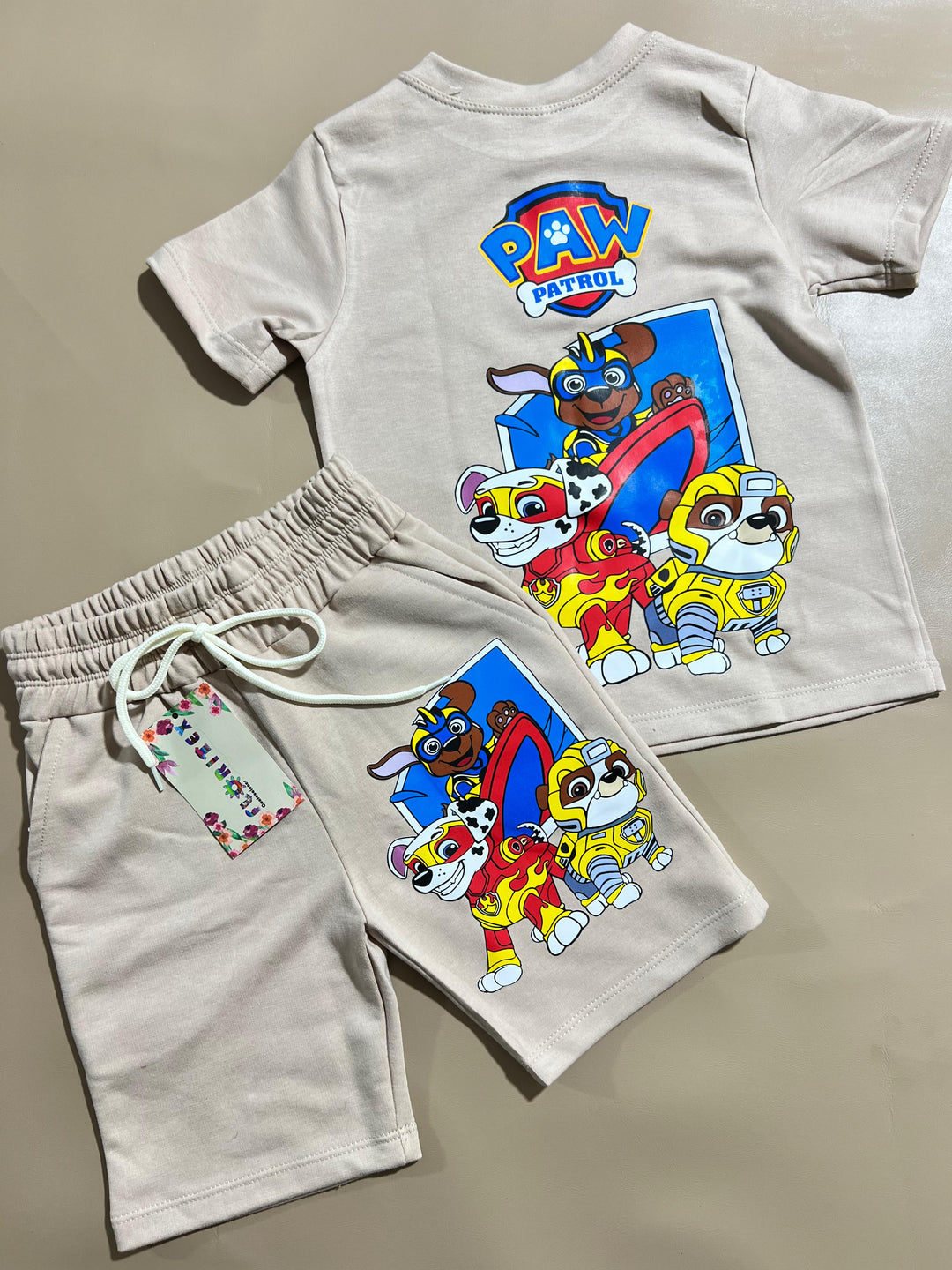 Haz que su infancia brille con estilo: Conjuntos únicos para pequeños llenos de personalidad