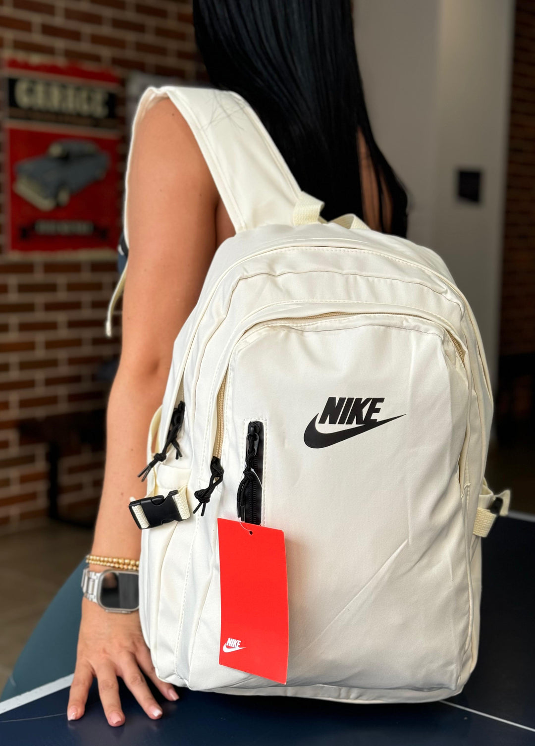 Morrales que Resisten el Día a Día. Llenos de Estilo, Espacio y Comodidad en Cada Paso. Tu mejor compañero de clases y aventuras.