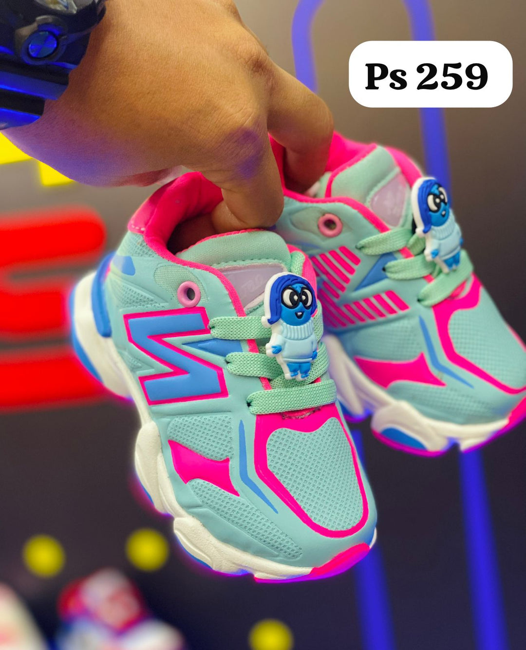 ¡Desata el estilo y la comodidad en cada paso! con nuestros Tenis  para que tus hijos corran y jueguen con el Máximo estilo.