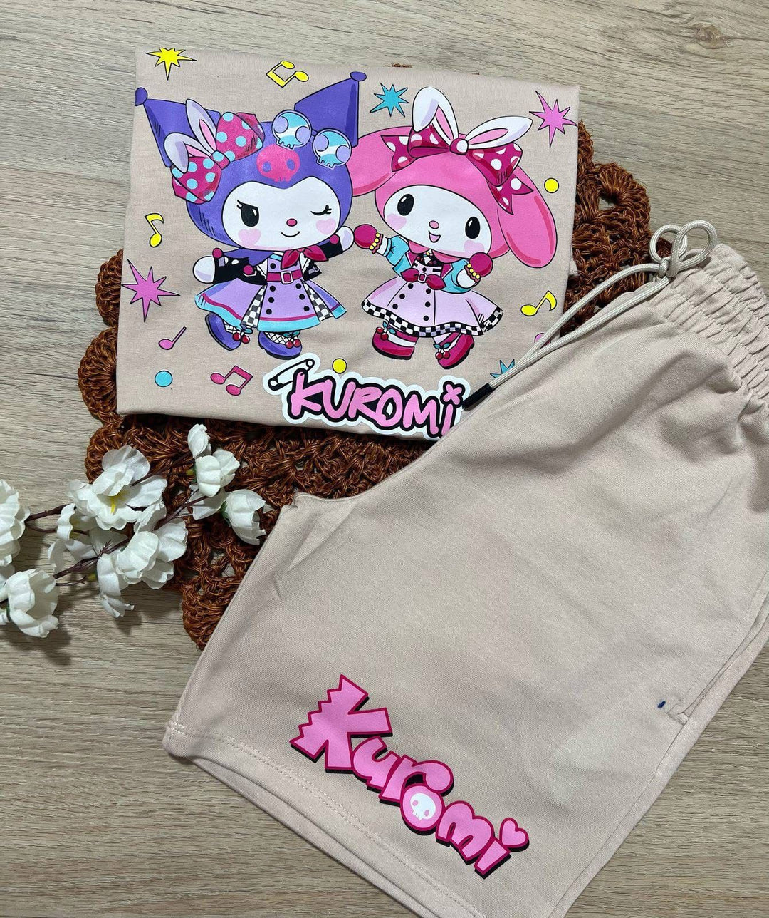 Haz que su infancia brille con estilo: Conjuntos únicos para pequeñas llenas de personalidad.
