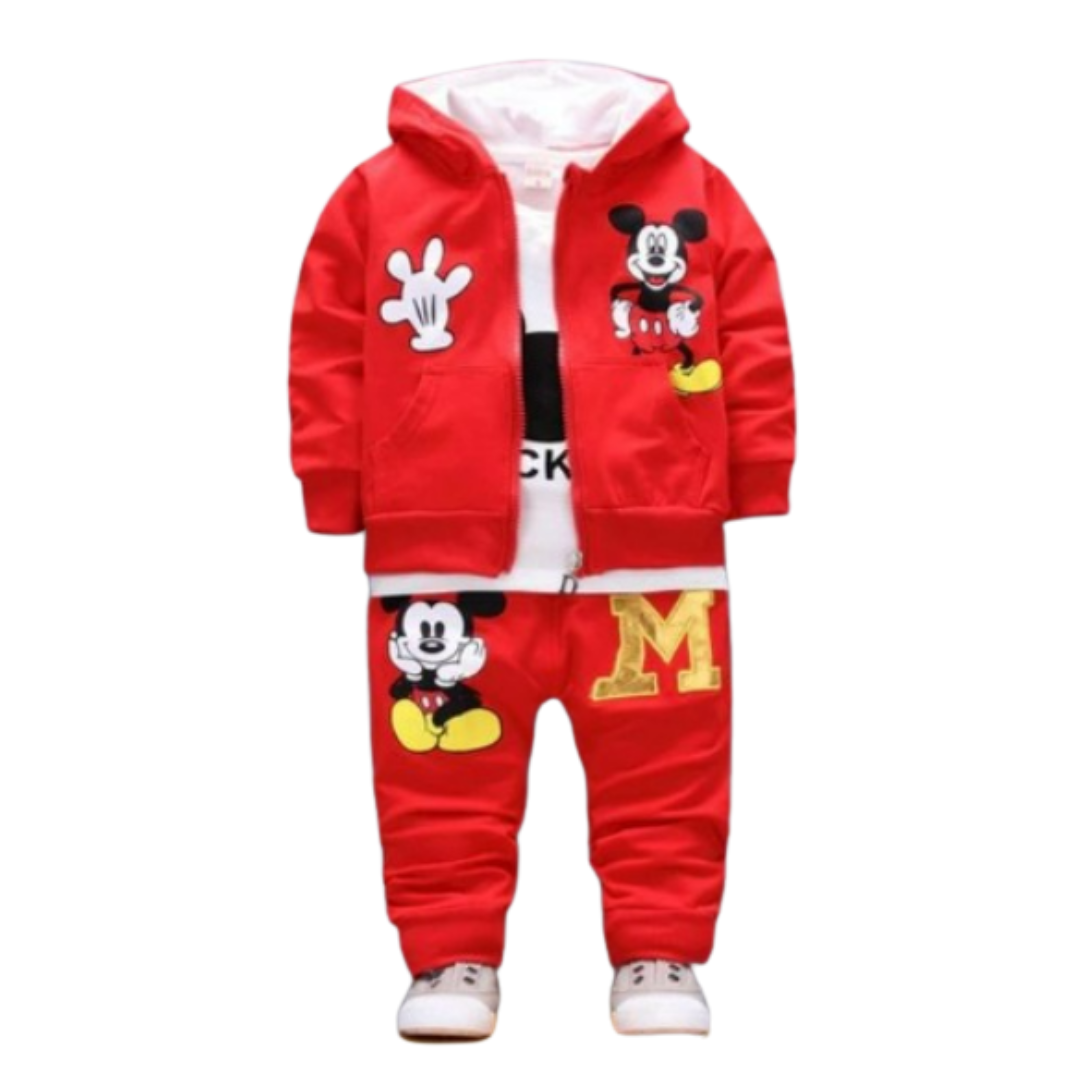 Haz que tu hijo se robe todas las miradas y se llene de estilo, comodidad y magia de Disney con nuestro conjunto de 3 piezas en algodón perchado.